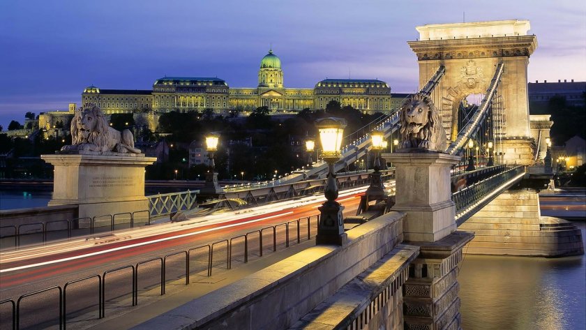 Budapest Bratislava trip: Budapest Széchenyi Chain Bridge