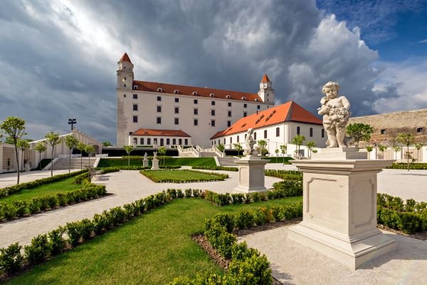 El tiempo en Bratislava en abril