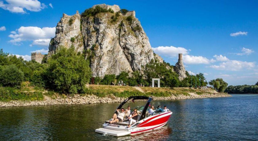 Bratislava by Private Speedboat - Devin