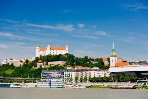 Tagesausflug von Wien nach Bratislava mit dem Schiff und Bus
