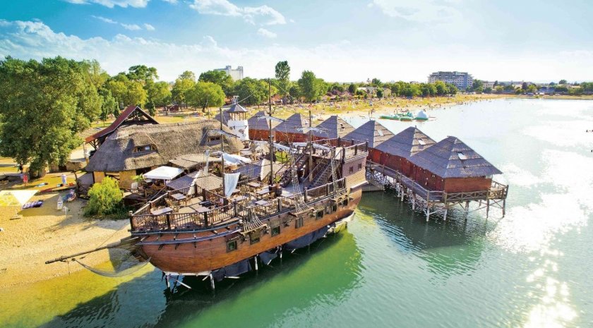 Outdoor swimming pools and Lakes Bratislava